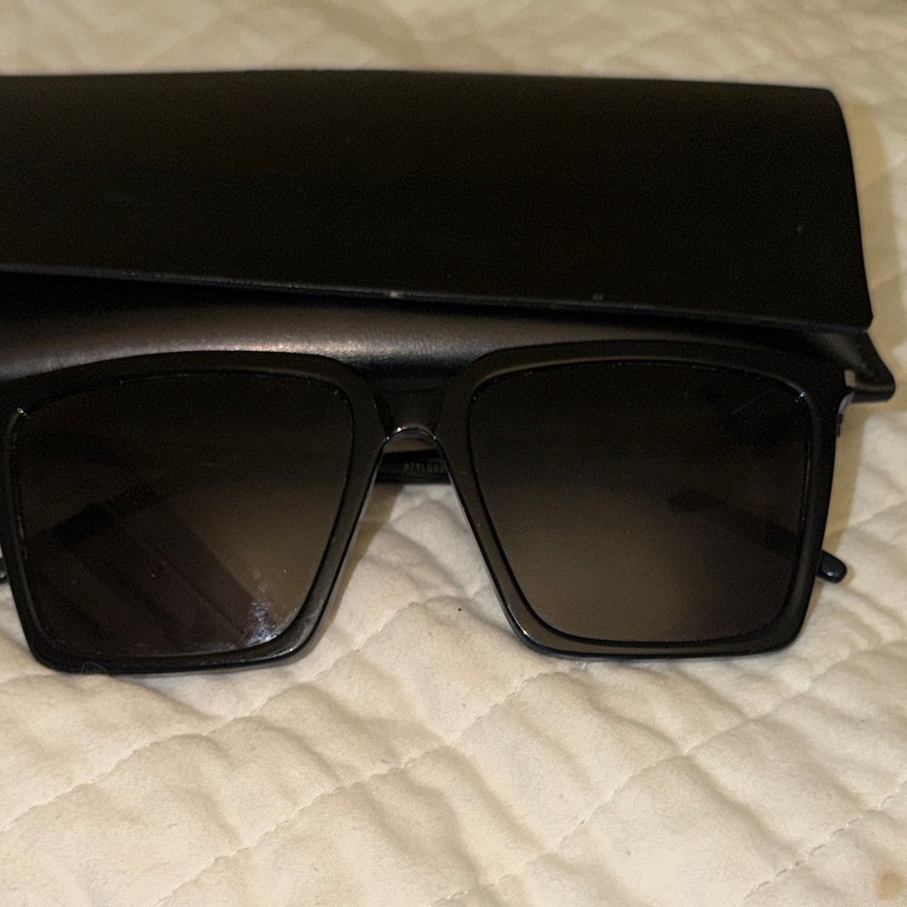 Saint Laurent Black Sunglasses - Picture 5 of 5